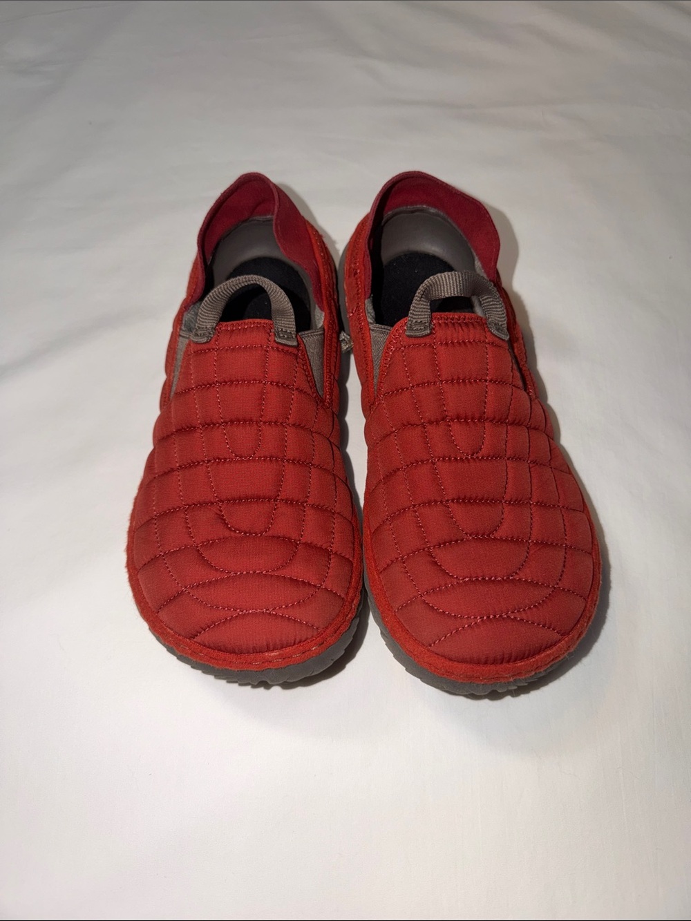 Merrell Women’s Orange Red Quilted Slip-On Loafers size 9